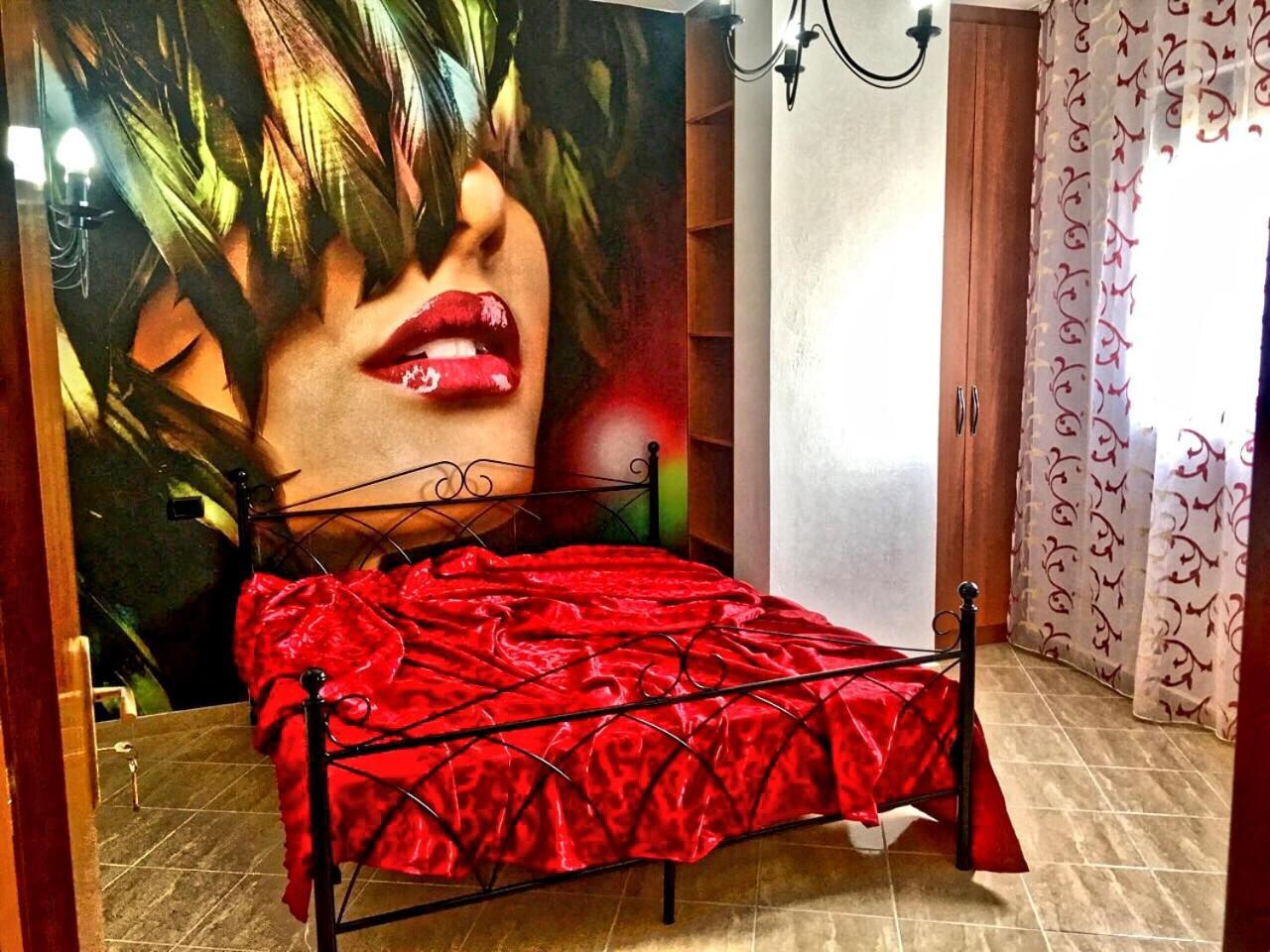 Luxury In Royal For King And Queen *